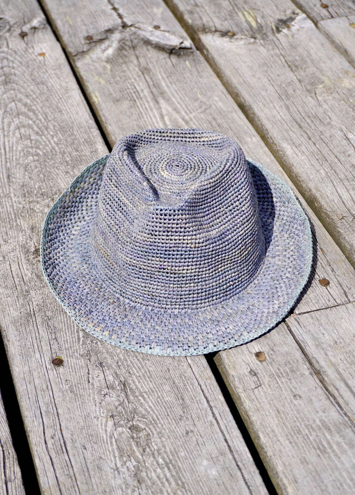 IRO RAFFIA HAT LIGHT GREY