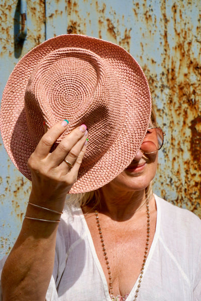 IRO RAFFIA HAT LIGHT PINK