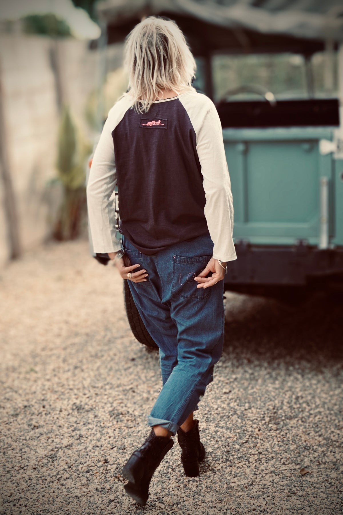 AMOUR TEE MALIBU CHARCOAL